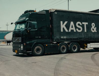 Gestionnaire avec formation professionnelle transport pour gérer la logistique