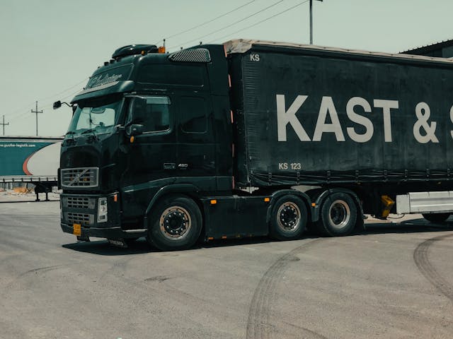 Gestionnaire avec formation professionnelle transport pour gérer la logistique